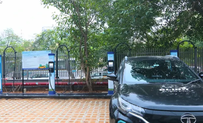 GLIDA Redefines Electric Mobility in India Again: Installs High Power Public Chargers at ‘DLF Cyberpark Gurugram’